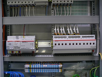  (Pool Director). Control interface